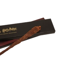 Warner Bros The Gryffindor Mascot Wand -Warner Bros 256353 1