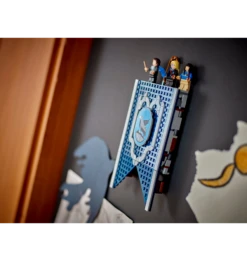 Warner Bros Ravenclaw House Banner LEGO -Warner Bros Rav House Banner LEGO7