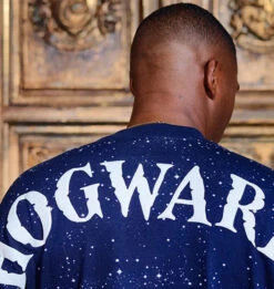Warner Bros Hogwarts Starry Night Spirit Jersey -Warner Bros Spirit Jersey StarryNight
