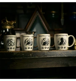 Warner Bros Hufflepuff Logo Mug -Warner Bros StyleGuideMugs Gryff5 60a71ff1 1531 4993 9a8e 585380687279