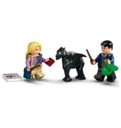 Warner Bros Hogwarts Carriage And Thestrals LEGO -Warner Bros Thestral Carriage LEGO4