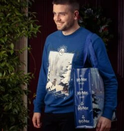 Warner Bros Hagrid Christmas Sweatshirt -Warner Bros XMAS23 Lifestyle HagridSweatshirt1