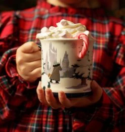 Warner Bros Hagrid Christmas Mug -Warner Bros XMAS23 Lifestyle Mugs Hagrid1