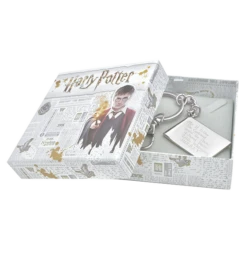 Warner Bros Personalised Hogwarts Acceptance Letter Keychain -Warner Bros potter letter key box1 grande b1b1ea63 fdf1 4e67 afbd 71b8d60bdcd6